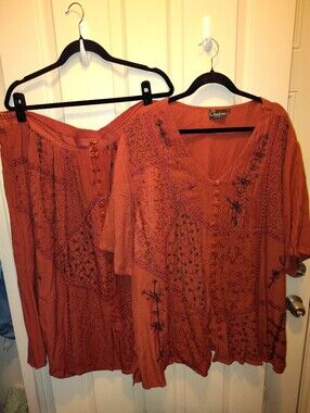 Women's Rust Embroidered V-Neck Top
